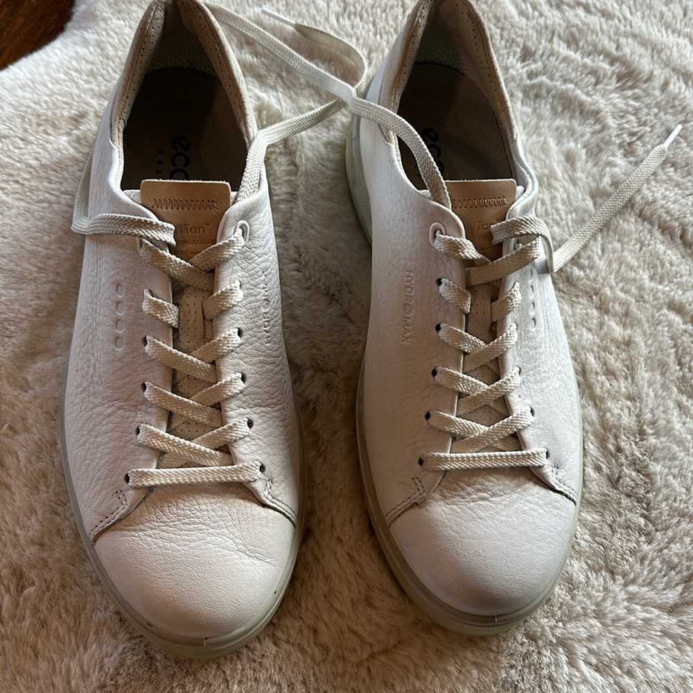 Ecco wide ladies golf shoes, like-new